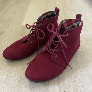Burgundy forever 21 boots
